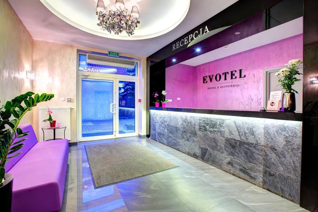 Hostel Evotel Zielonka  Eksteriør billede