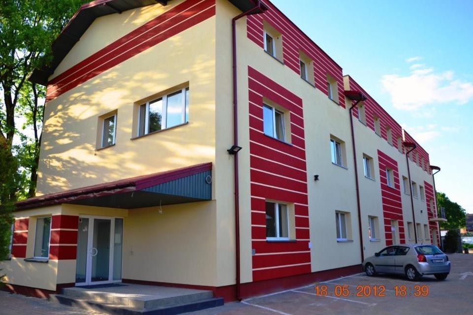 Hostel Evotel Zielonka  Eksteriør billede